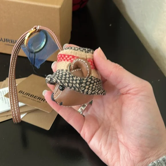 Burberry NWT Thomas the Bear Keychain - Picture 8 of 8